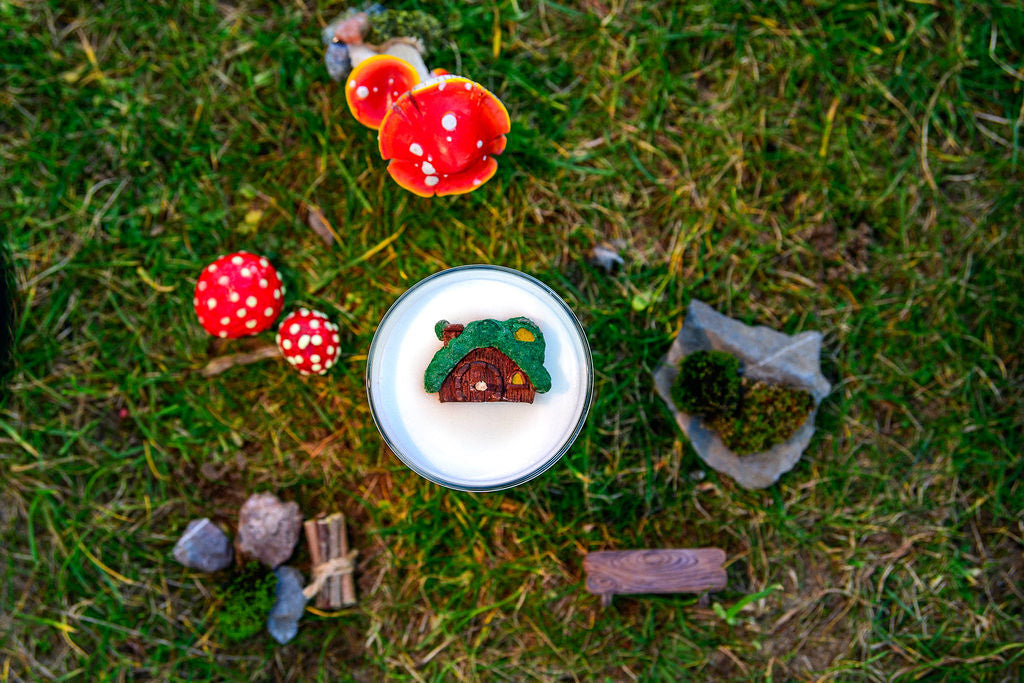 cozy-fantasy-countryside-candle-everwonder